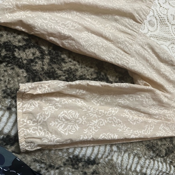 Final clearance! Beautiful hipster femmy blouse XL
Buy something get it free. - Picture 3 of 4